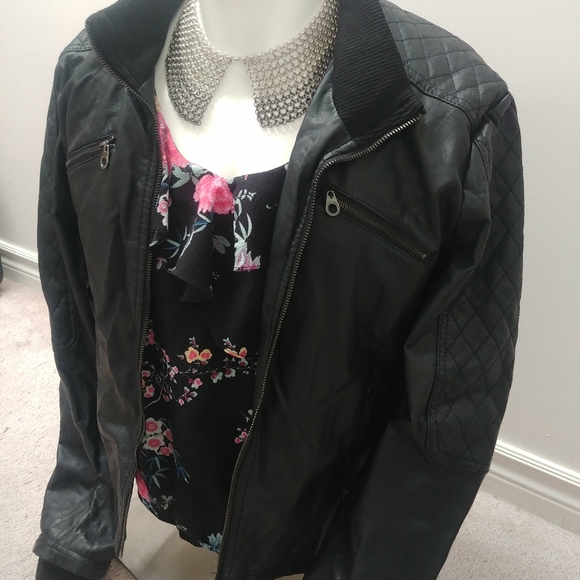 Faux-leather ladies motto jacket - Picture 2 of 8